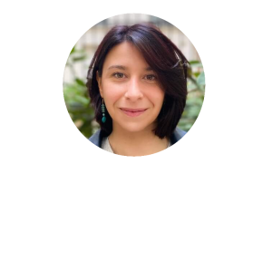 Photo ronde de Alexandra Ychou, consultante freelance SEO